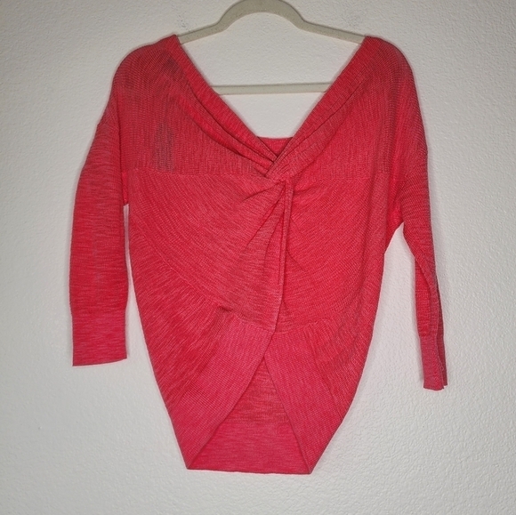 Express Bright Pink Coral Cropped Sweater  XS NWT - Picture 2 of 6